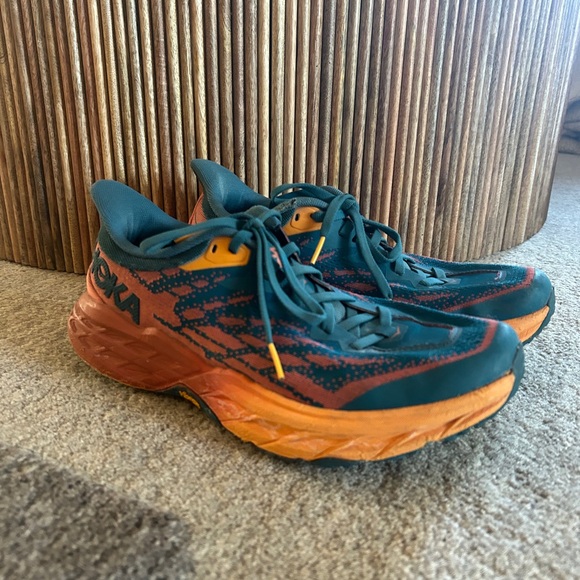 HOKA Speedgoat 5 Trail Running Sneaker - Women’s Size 9 - Picture 2 of 16